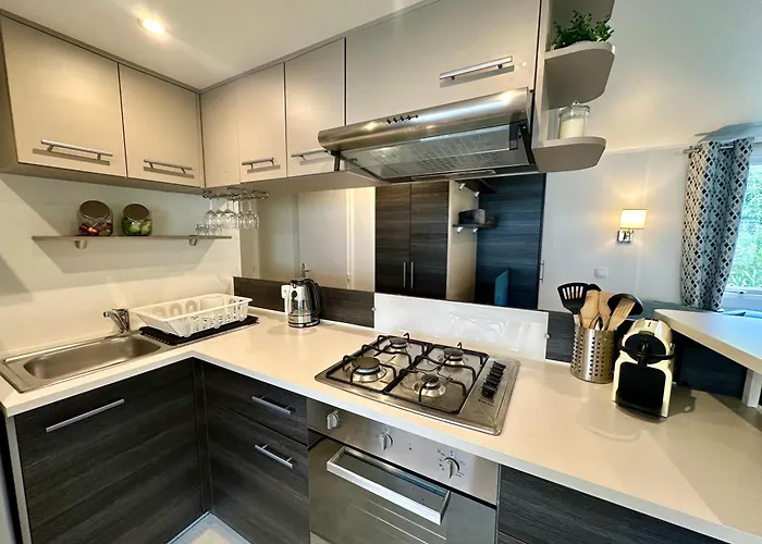 Κάμπινγκ Mobil-home 4 Etoiles A Clim Piscine Proche 6 A 8 Pers